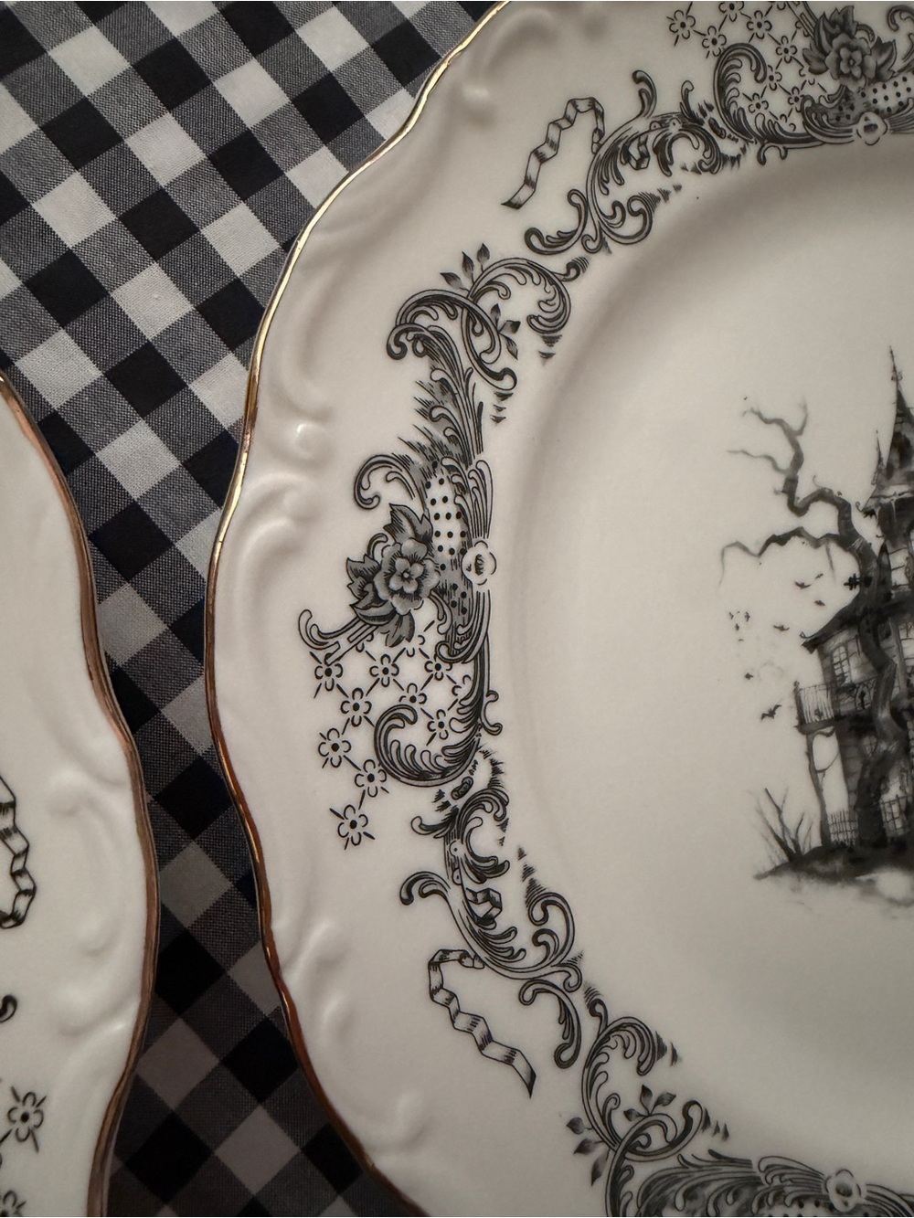 Set of 4 Halloween Salad Plates Black and white Haunted Mansion - Picture 5 of 7